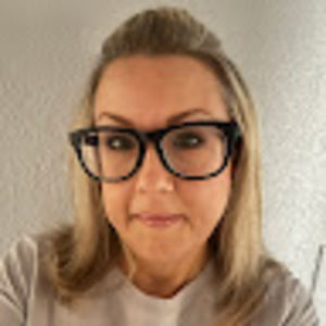 Meet your Posher, Laurie